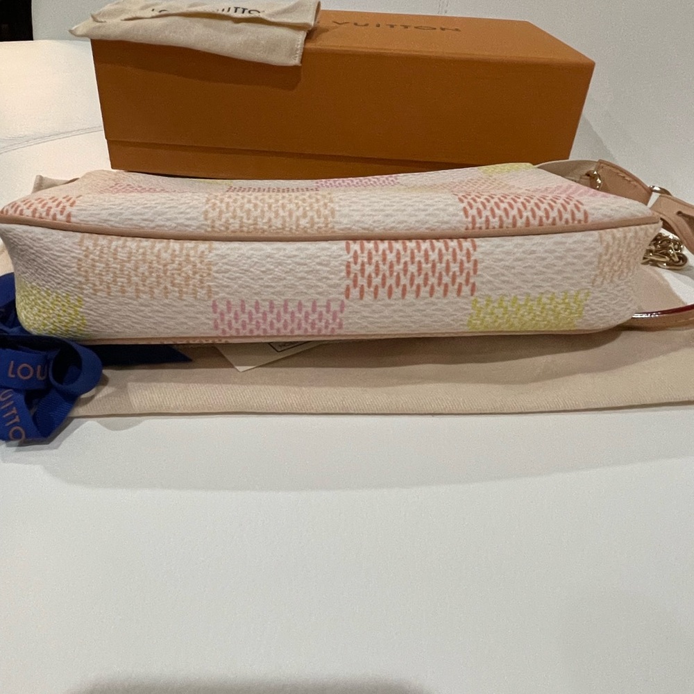 Louis Vuitton Pochette Accessoires NM - Picture 15 of 15